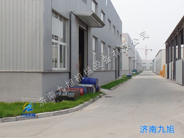 工厂车间外部(图1) 济南万向工厂车间大门