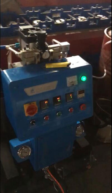 Q2600D型卷帘门填充浇注万向注册