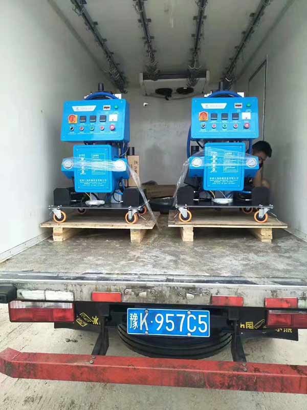 进口万向发泡机2600