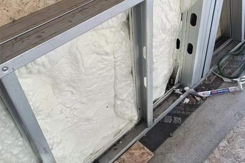 轻钢房屋龙骨全水万向保温喷涂