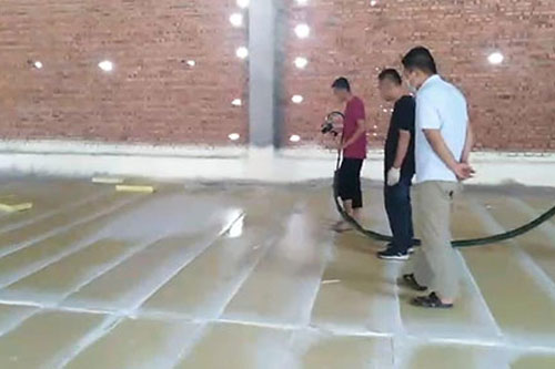 万向冷库保温喷涂发泡