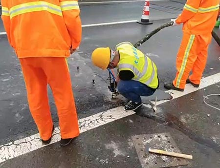路基填充注浆(图3) 高速公路路基填充注浆